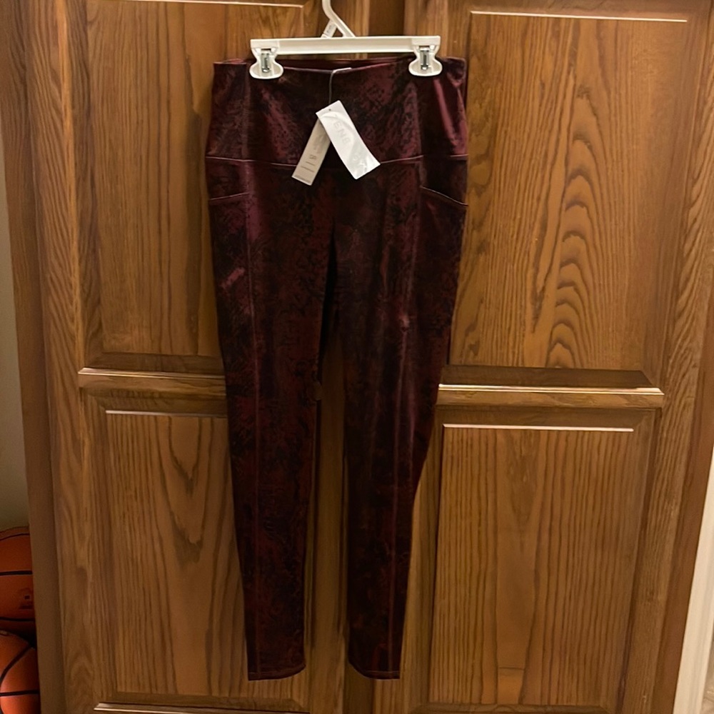 Chico’s Zenergy So Slimming Red Reptile Legging